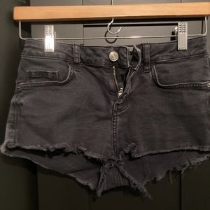 Topshop- black jean shorts